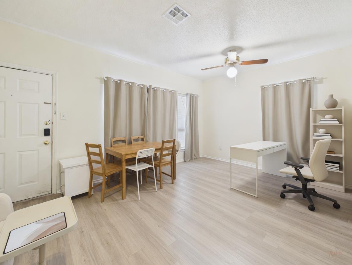 2804 Rio Grande ST 201