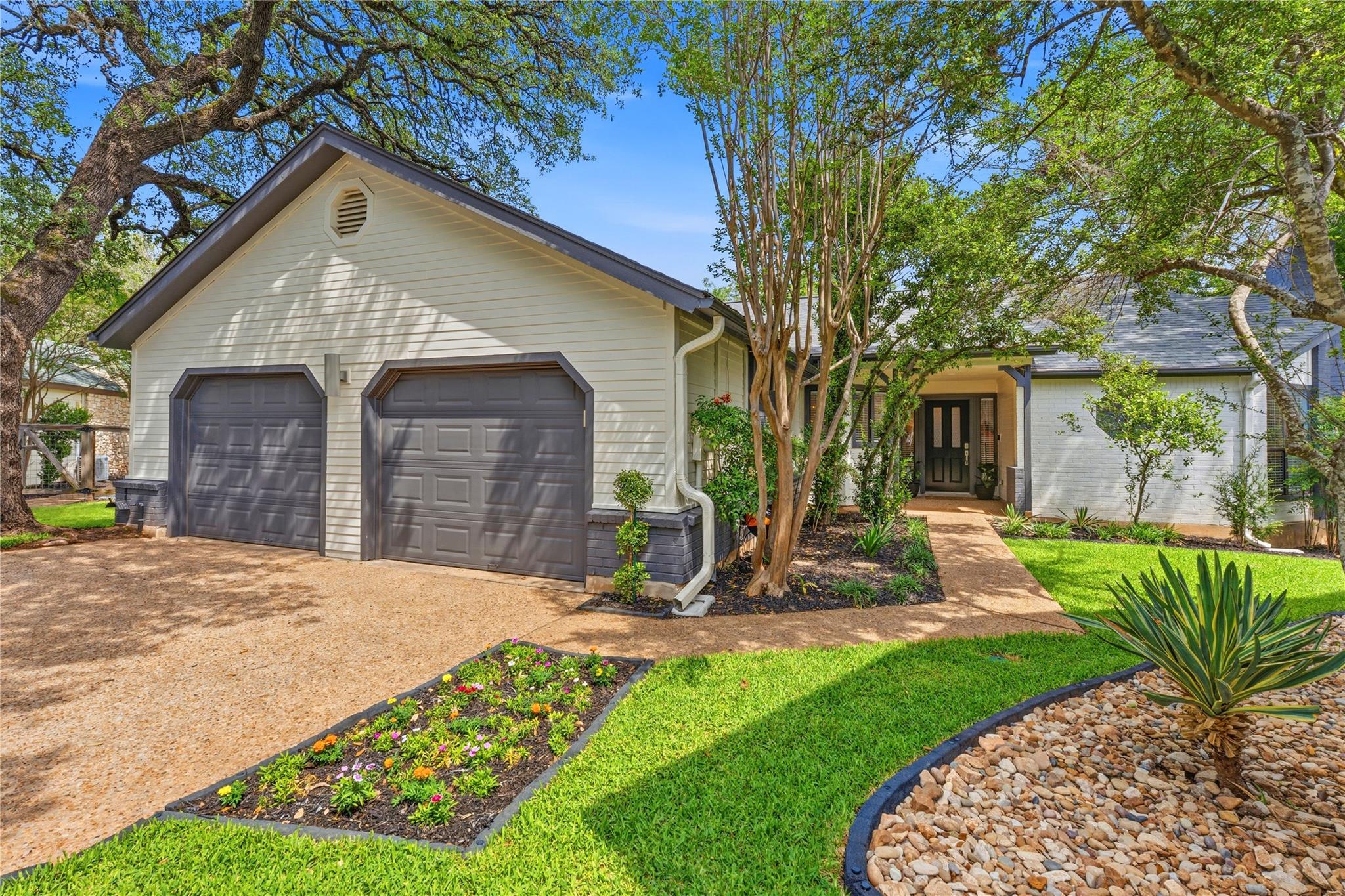 7413 Lakewood DR
