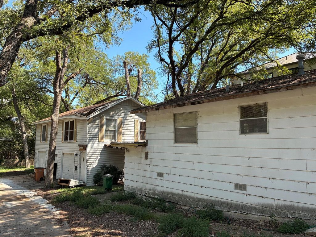 Photo of 2005 Sharon LN, Austin, TX 78703 (MLS # 6191186)