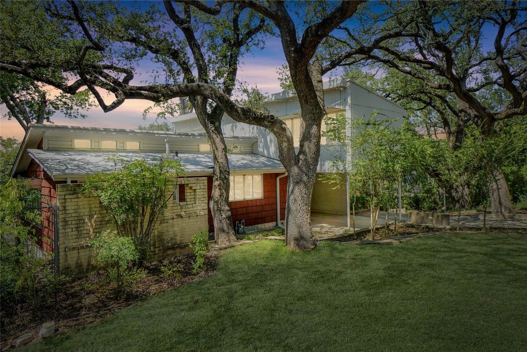 Photo for 1806 Alta Vista Ave, Austin, TX 78704 (MLS # 1439683)