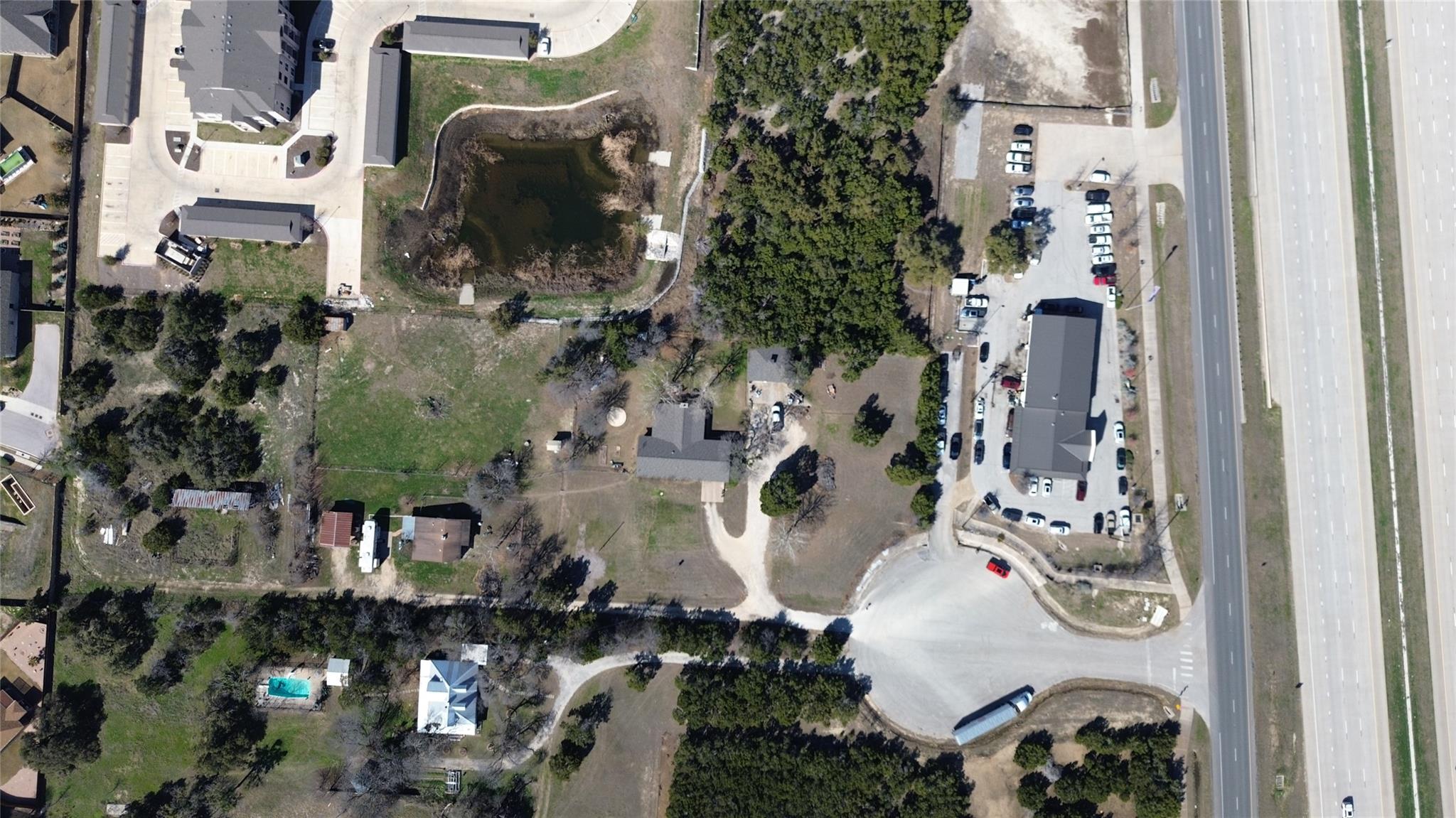 561 Woodview DR