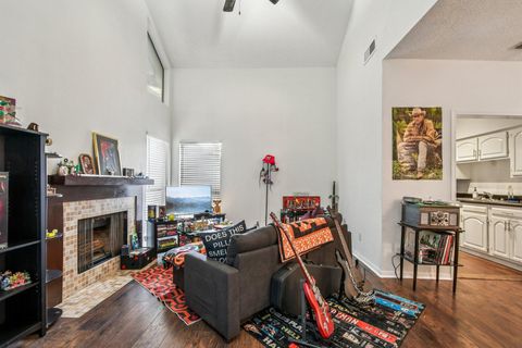 Tiny photo for 1910 Robbins PL #301, Austin, TX 78705 (MLS # 5178065)