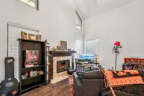 Tiny photo for 1910 Robbins PL #301, Austin, TX 78705 (MLS # 5178065)