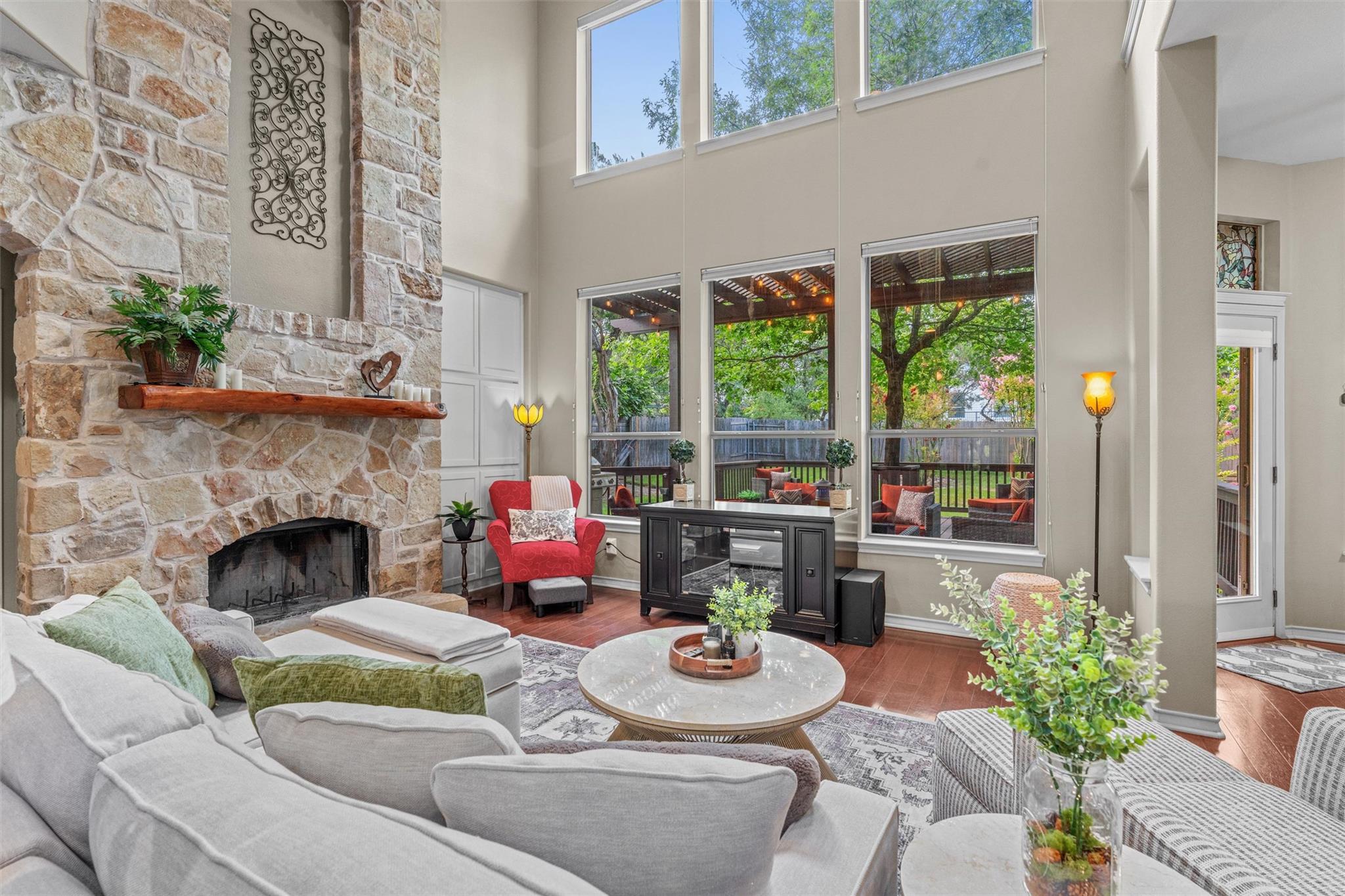 7505 Roaring Springs DR