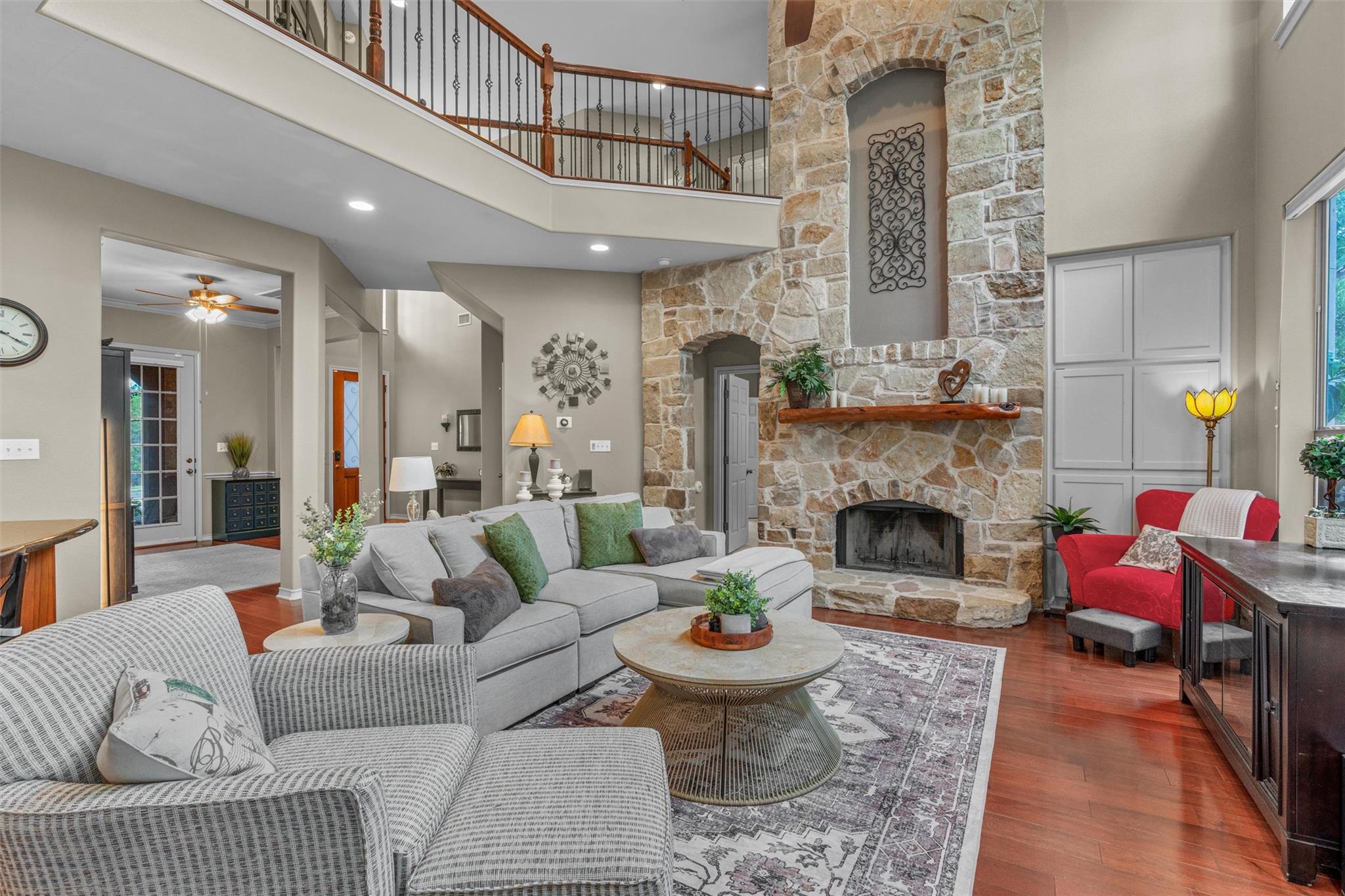 7505 Roaring Springs DR