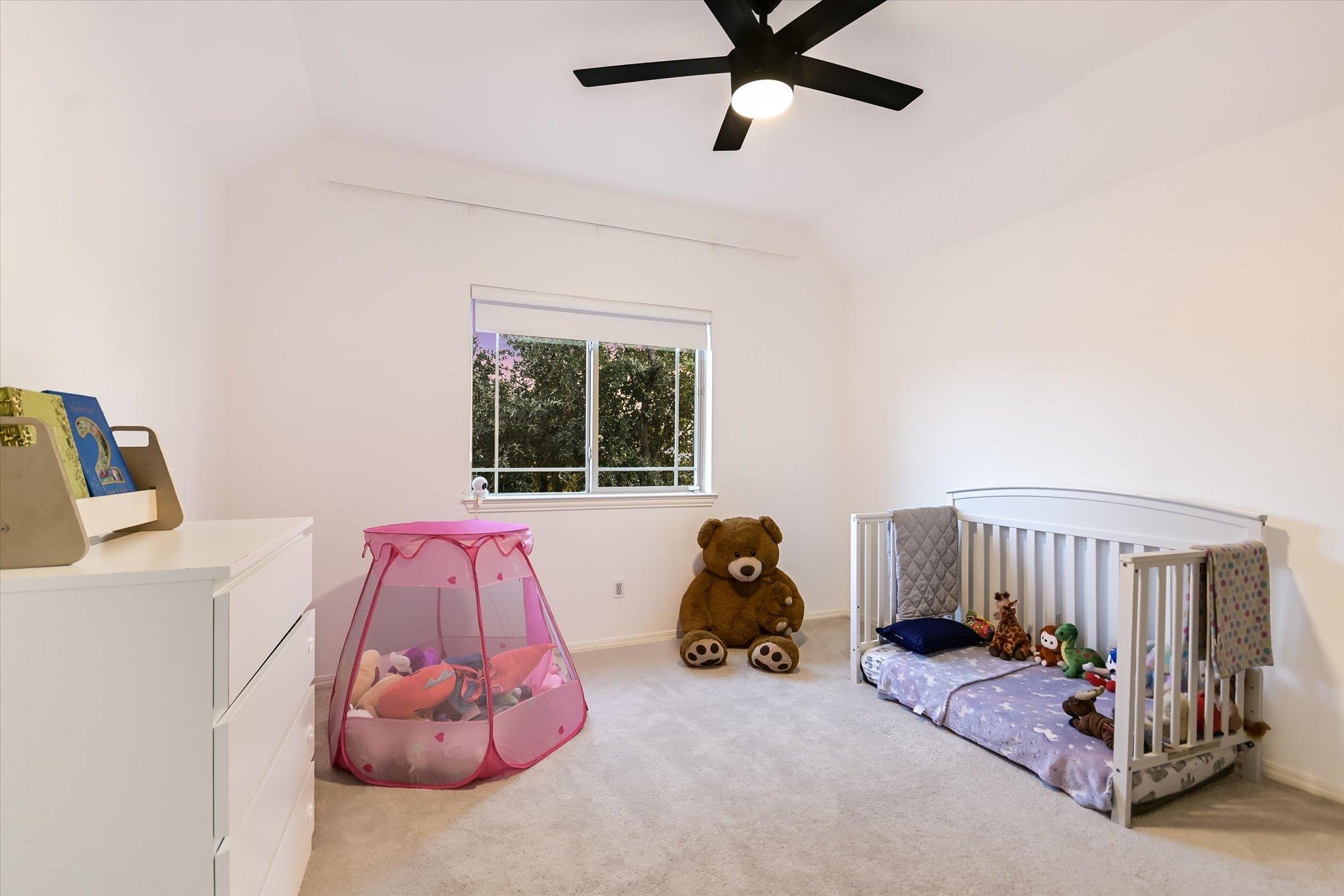 Round Rock, Texas 78665, United States, 4 Bedrooms Bedrooms, ,4 BathroomsBathrooms,Residential,Active,247314