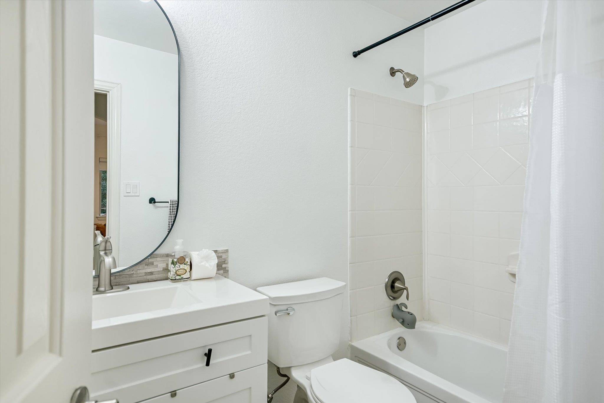 Round Rock, Texas 78665, United States, 4 Bedrooms Bedrooms, ,4 BathroomsBathrooms,Residential,Active,247314