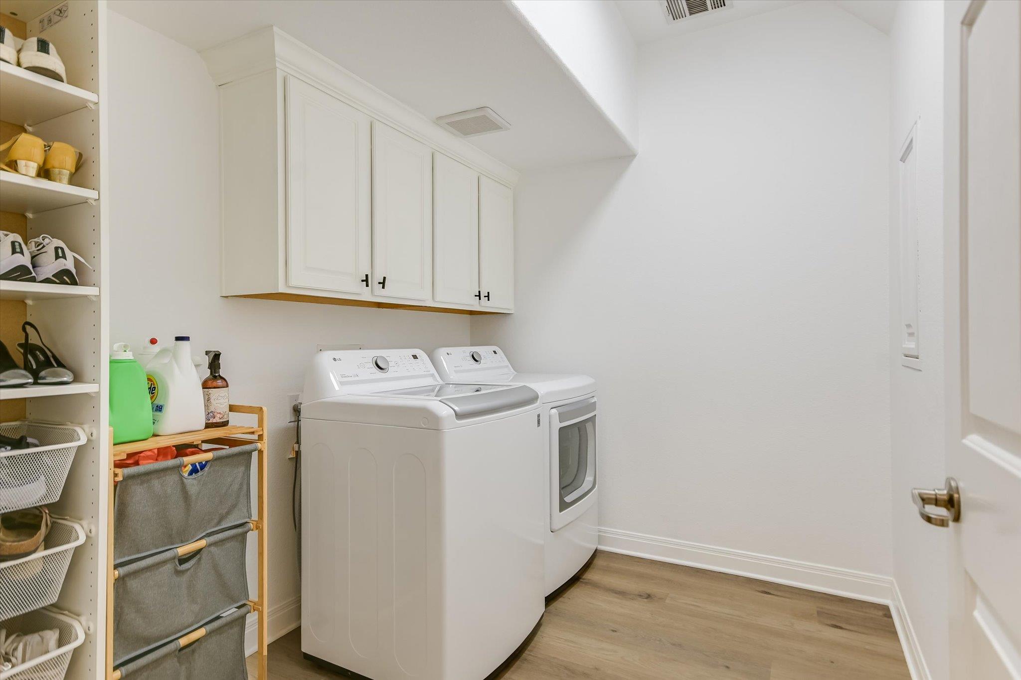 Round Rock, Texas 78665, United States, 4 Bedrooms Bedrooms, ,4 BathroomsBathrooms,Residential,Active,247314