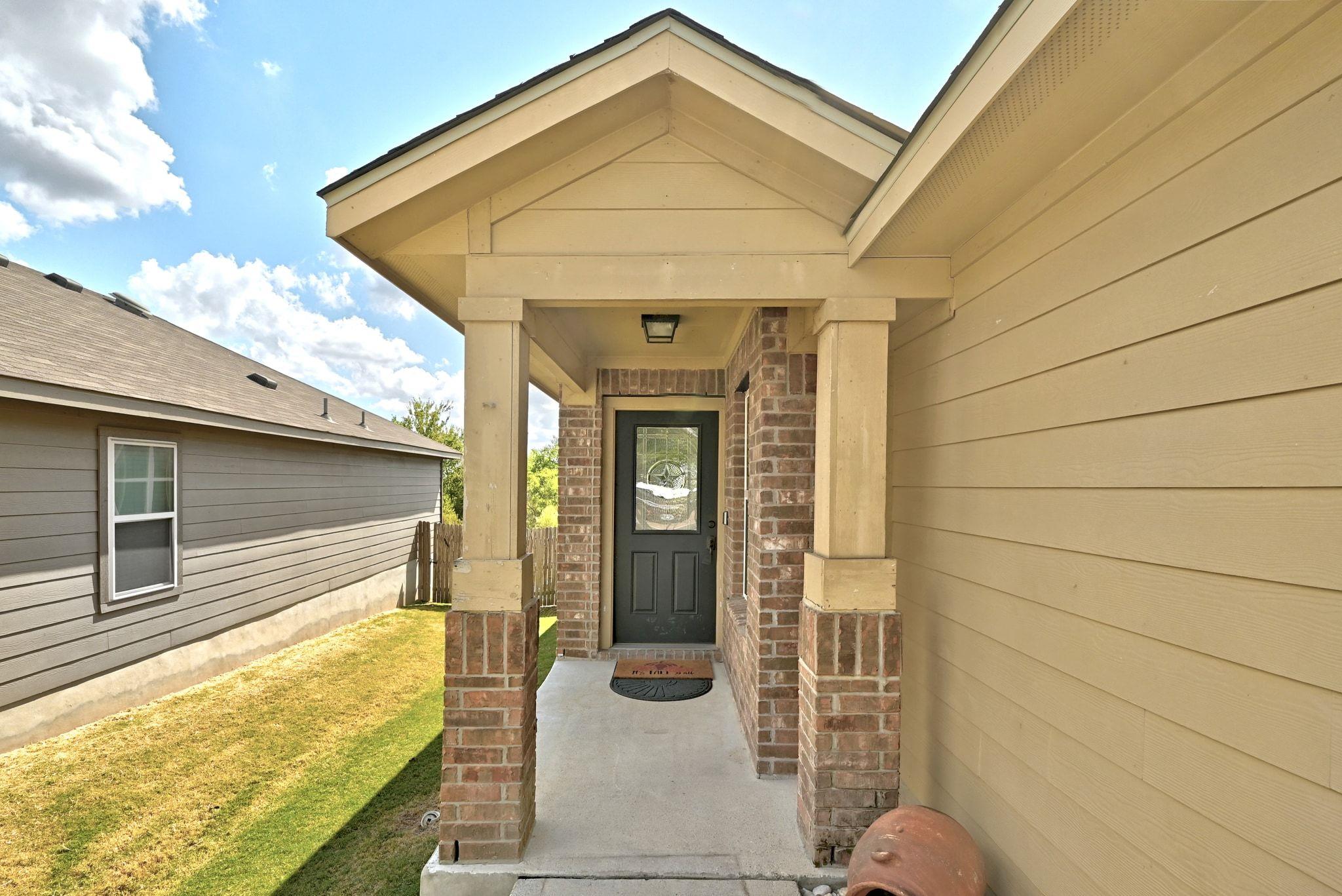 180 Lake GLN