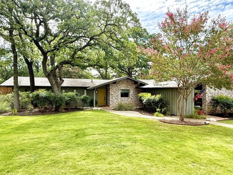 202 Tanglewood DR Fredericksburg TX 78624