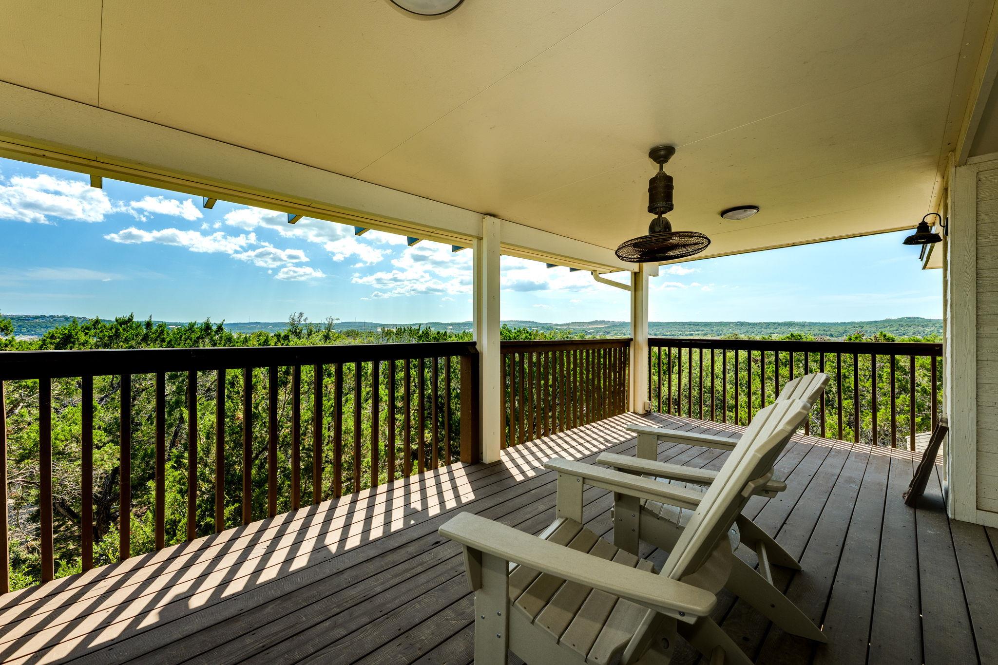 704 Deckhouse DR