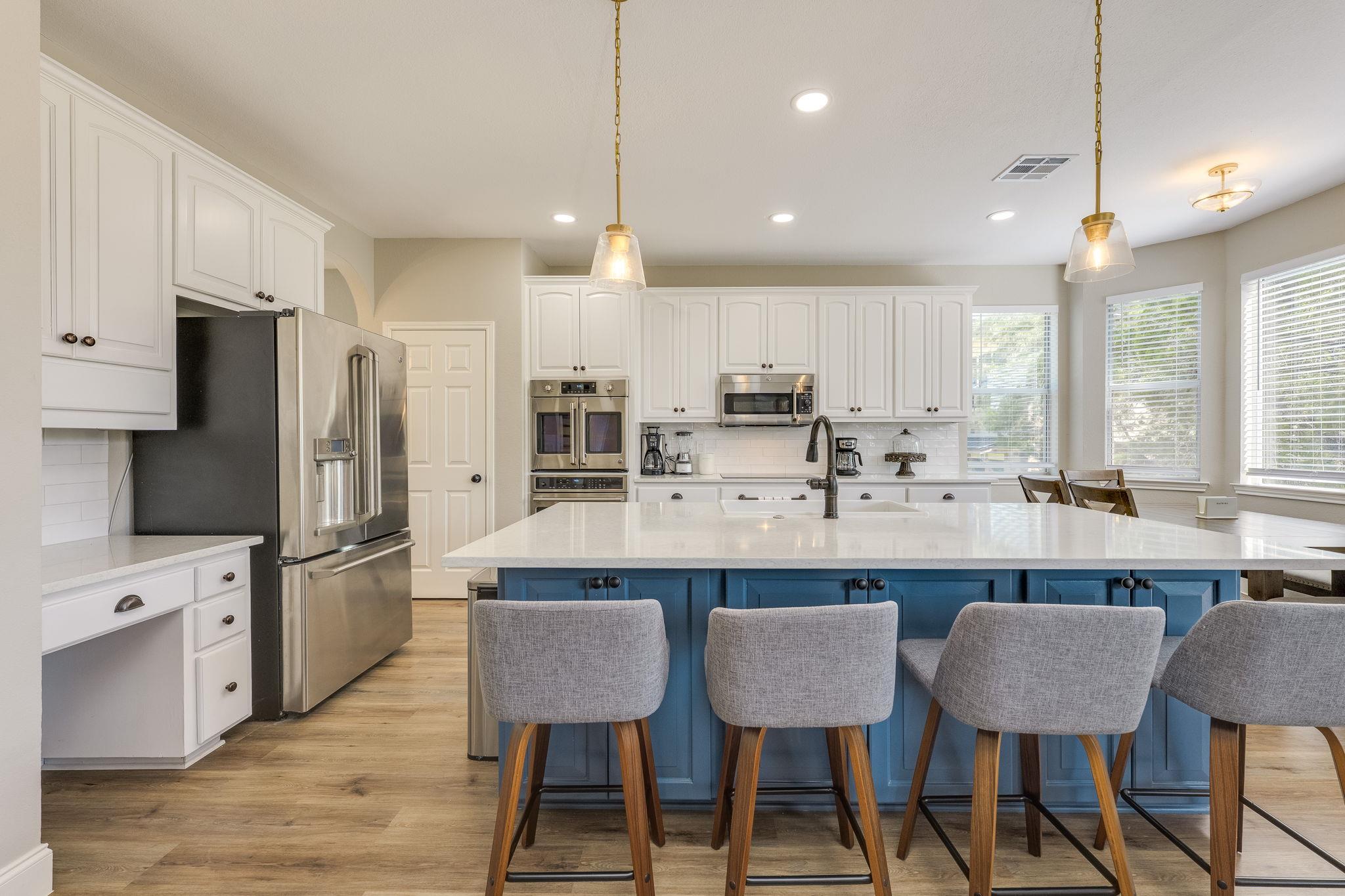 704 Deckhouse DR