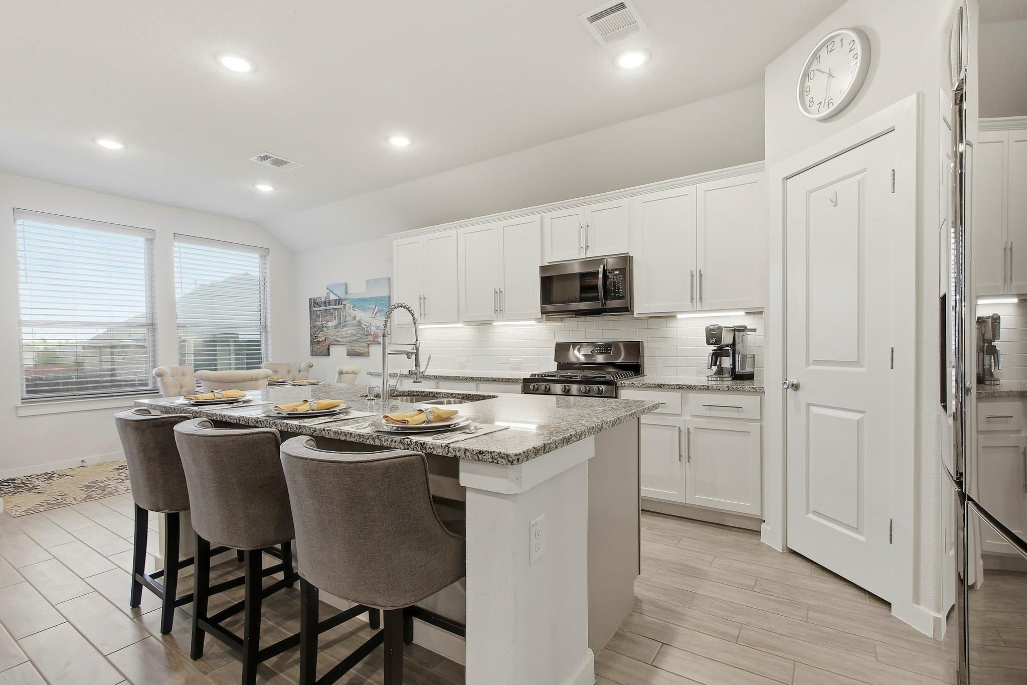 6832 Catania LOOP