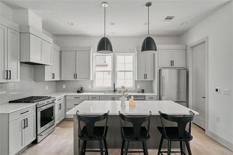 Photo of 2209 Woodland Ave #803, Austin, TX 78741 (MLS # 6467538)