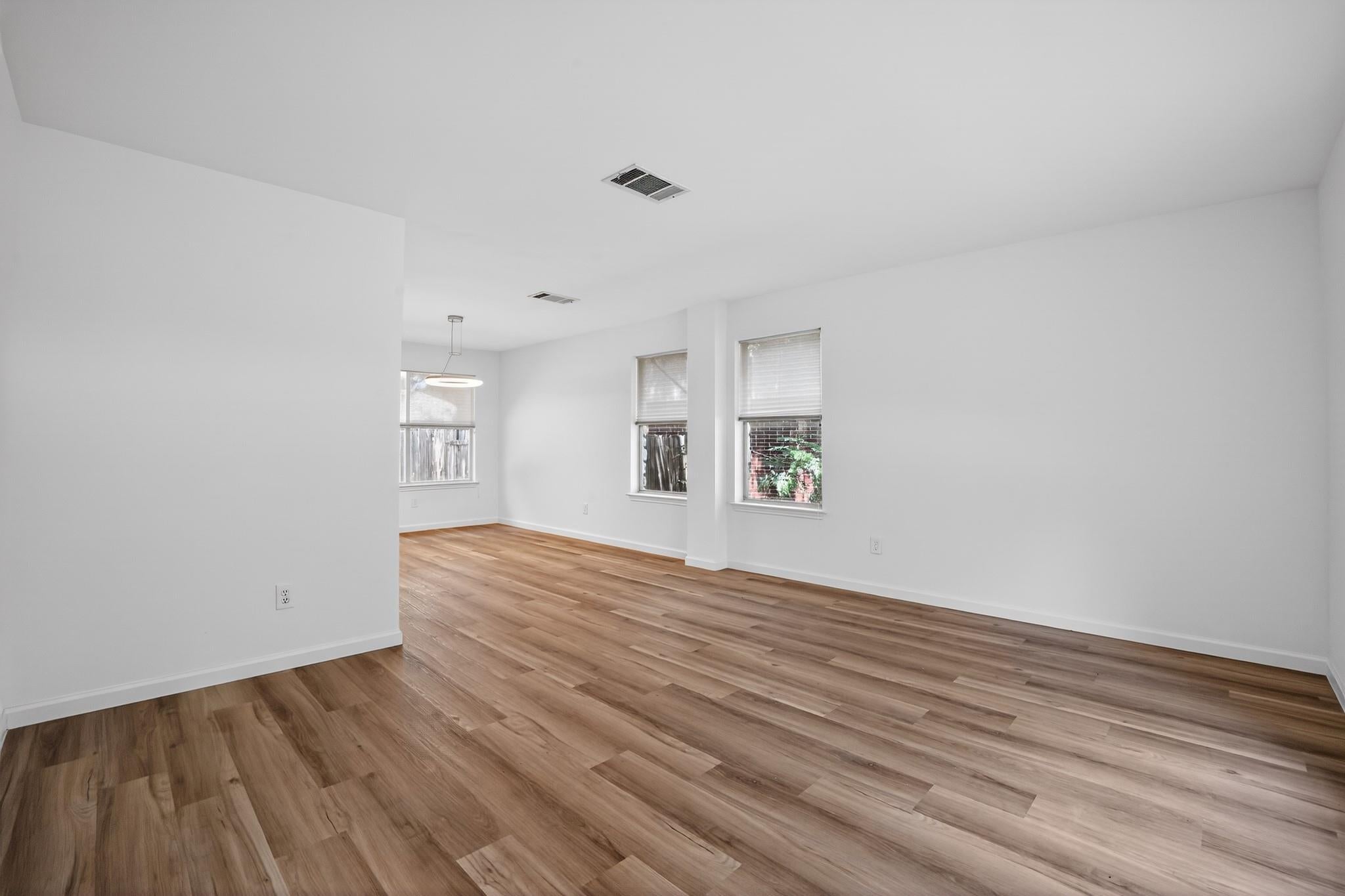 1213 ELM FOREST DR