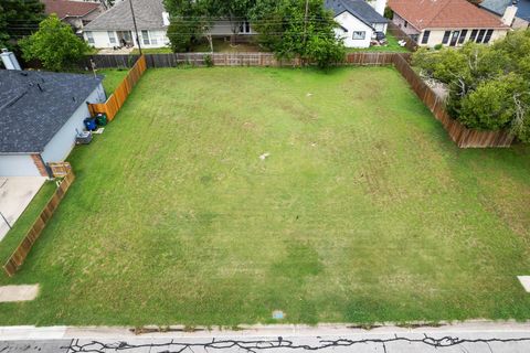 1602 Cindy CT Round Rock TX 78664