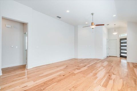Tiny photo for 915 Totis RD, Austin, TX 78748 (MLS # 7907297)