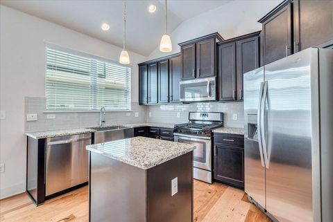 Tiny photo for 915 Totis RD, Austin, TX 78748 (MLS # 7907297)