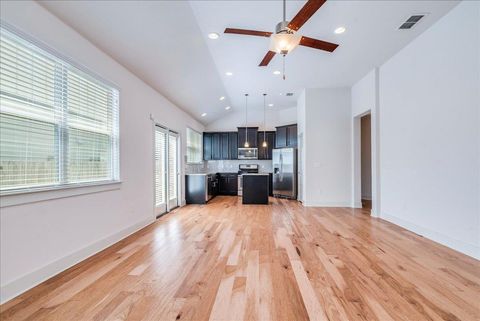Tiny photo for 915 Totis RD, Austin, TX 78748 (MLS # 7907297)