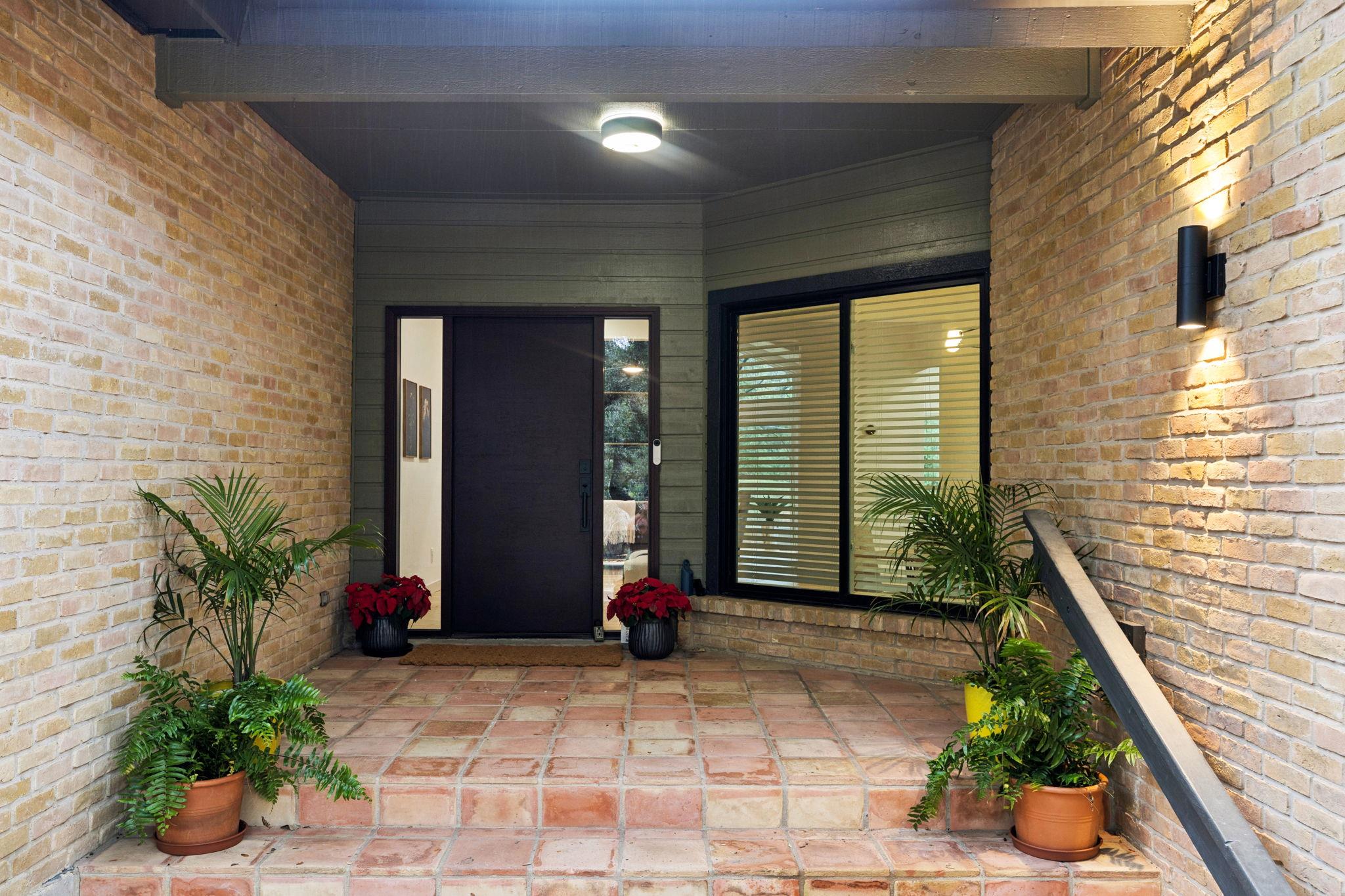 7435 Hummingbird Hill LN