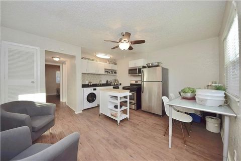 Photo of 2401 Manor RD #132A, Austin, TX 78722 (MLS # 8125183)