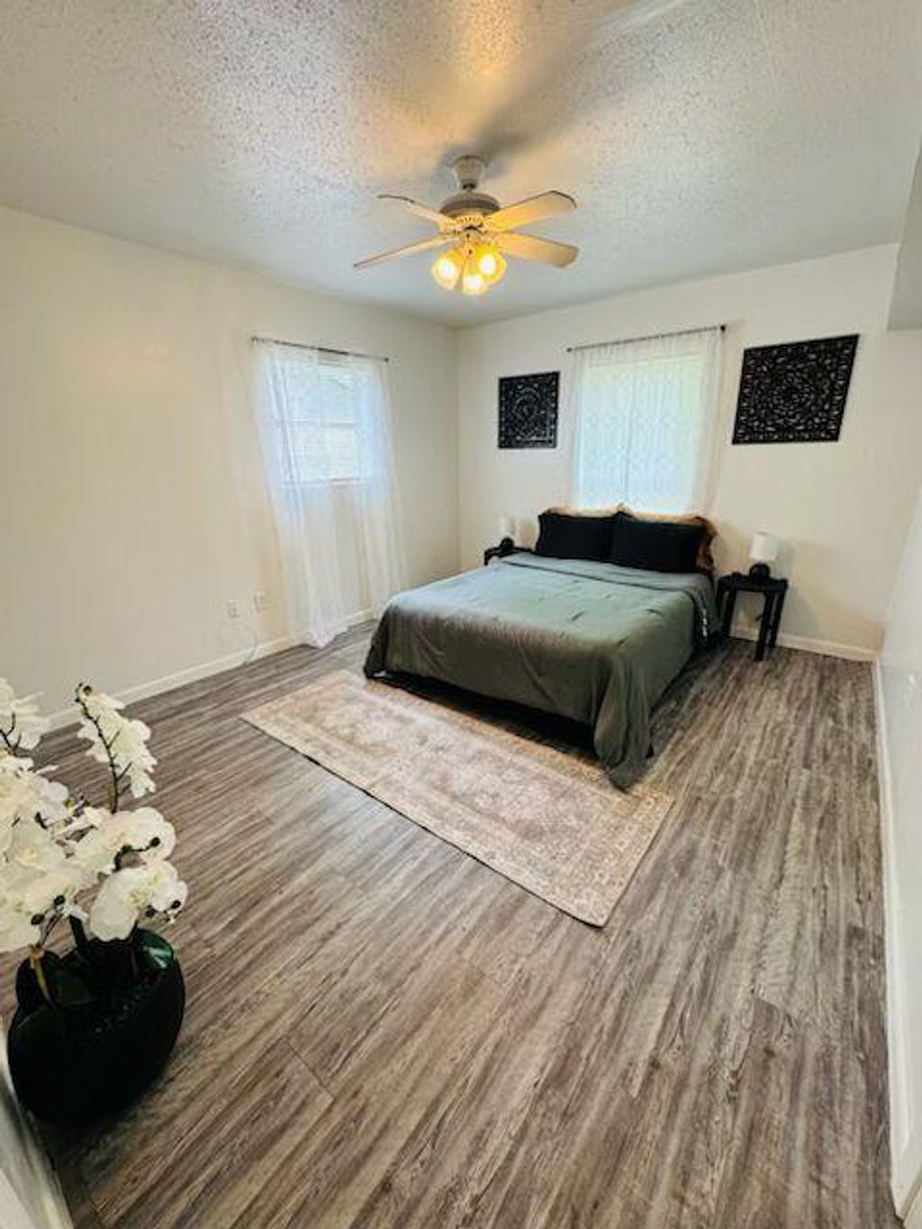 Photo of 622 Trinity ST, Lockhart, TX 78644 (MLS # 6848212)