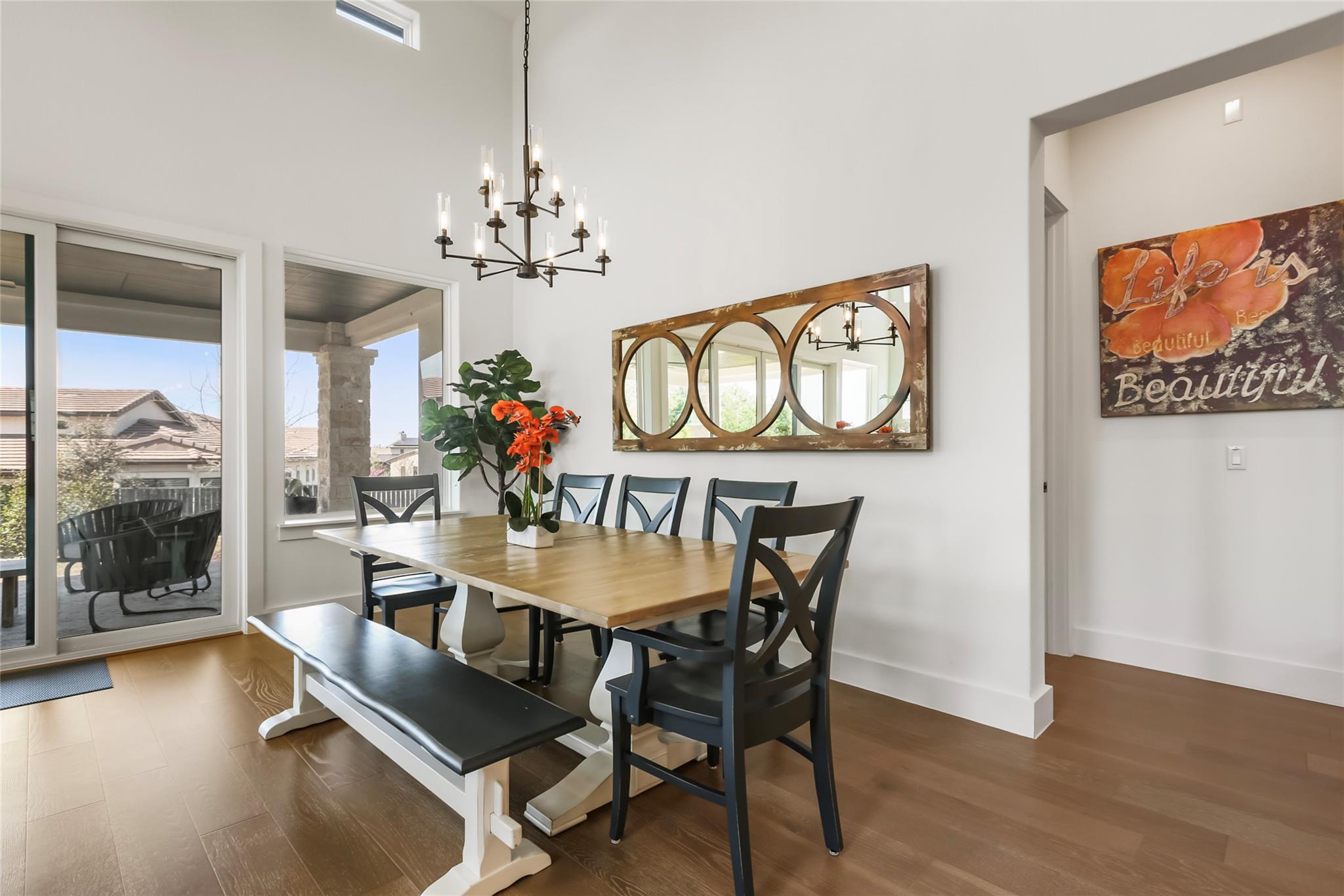 134 Lucia CT