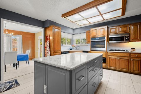 Tiny photo for 10710 Pinehurst DR, Austin, TX 78747 (MLS # 2824235)