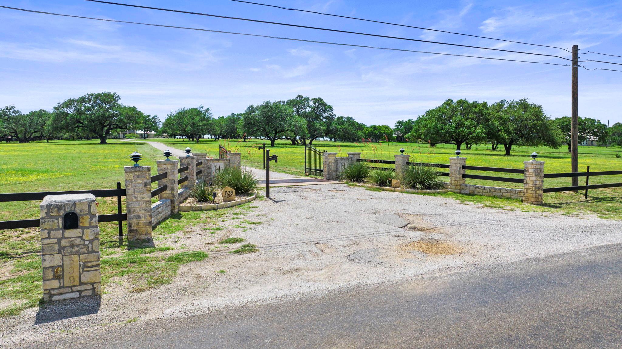 539 Oak Vista DR
