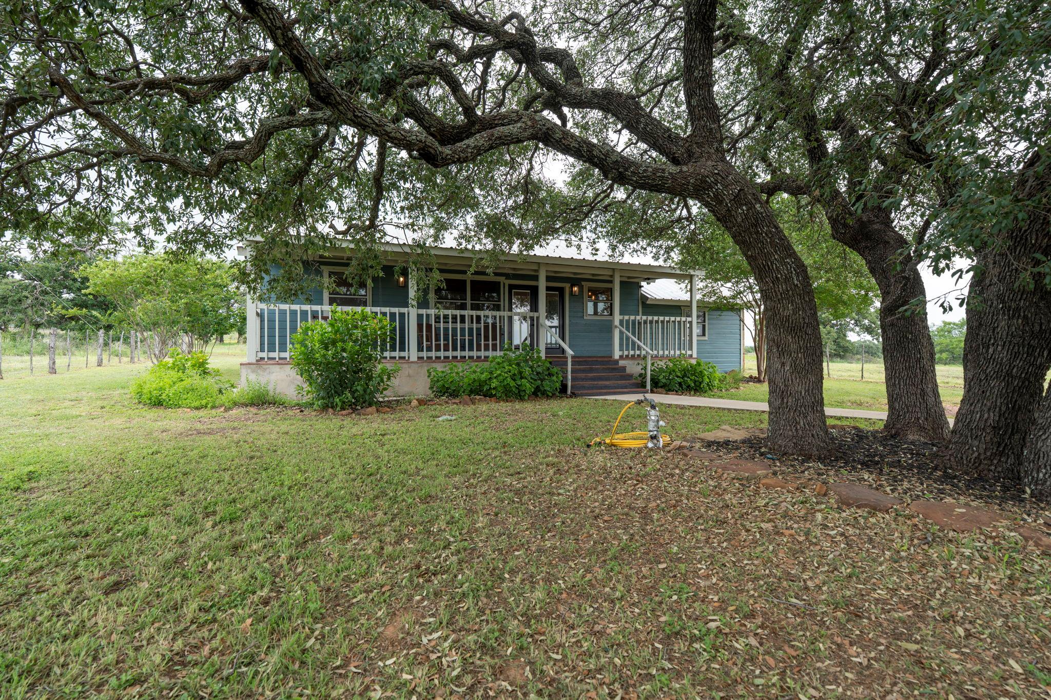 225 Ischar LN