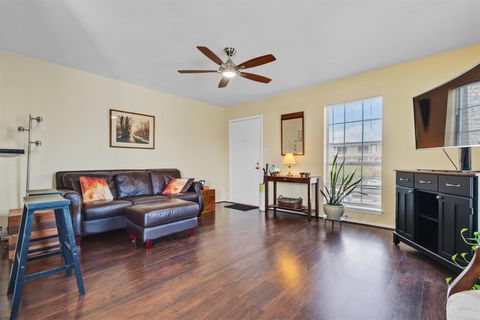 Photo of 2425 Ashdale DR #35, Austin, TX 78757 (MLS # 6415548)