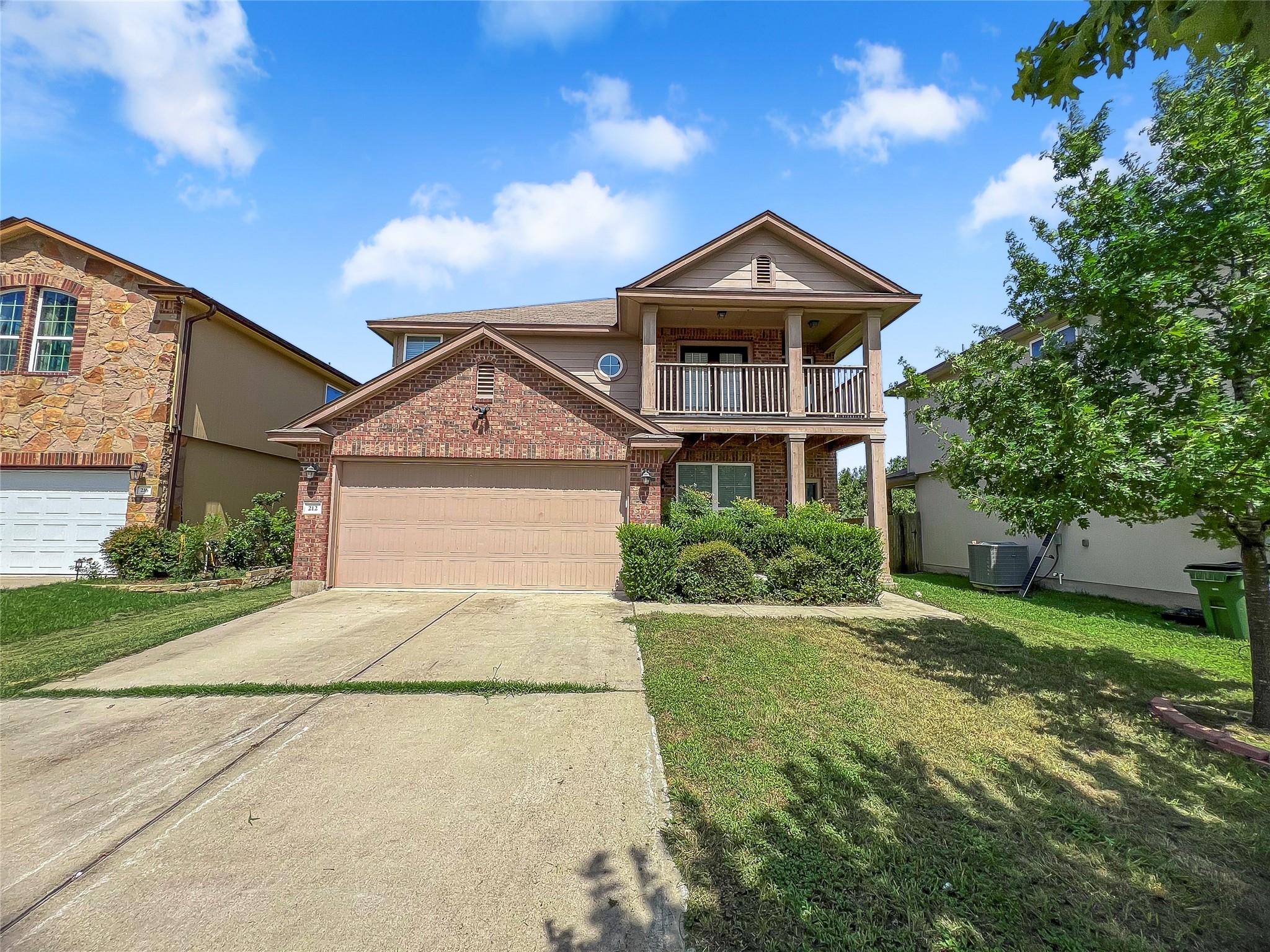 212 Foster LN