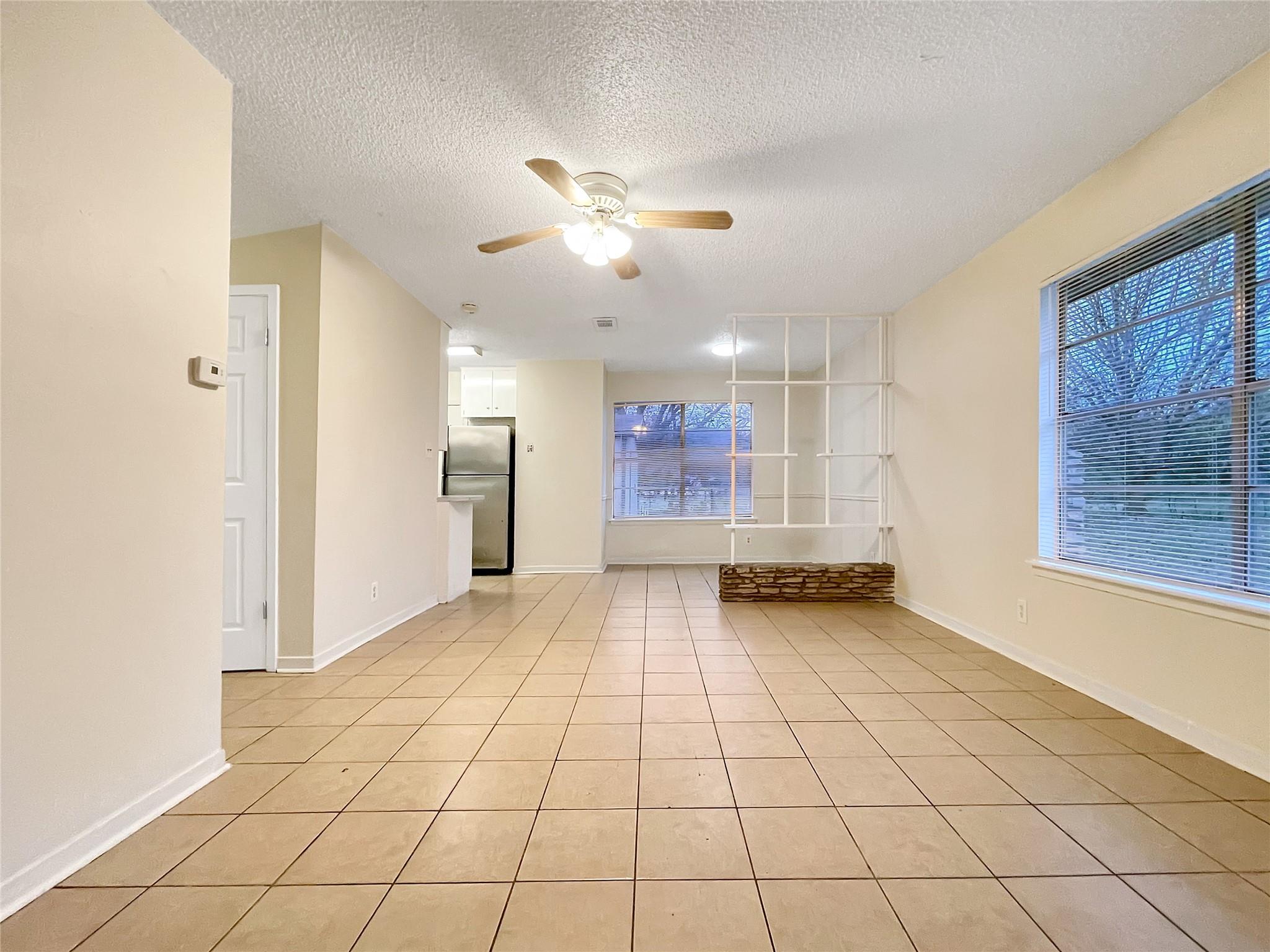 2502 Cecil DR