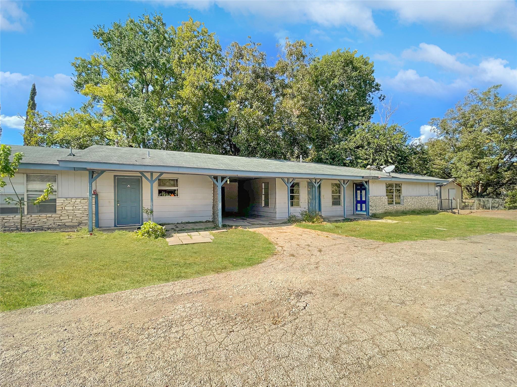 2502 Cecil DR