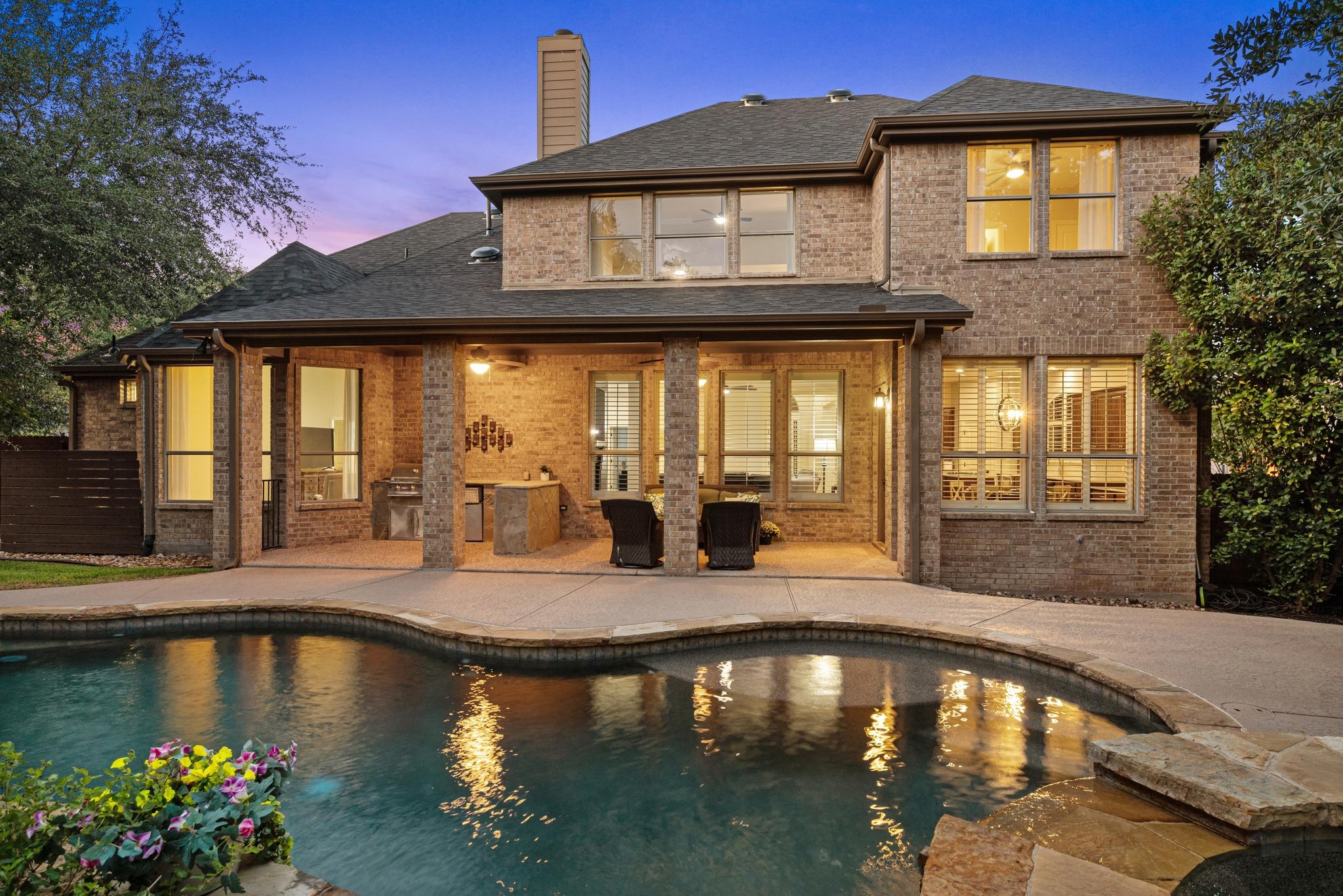 2237 Hamlet CIR
