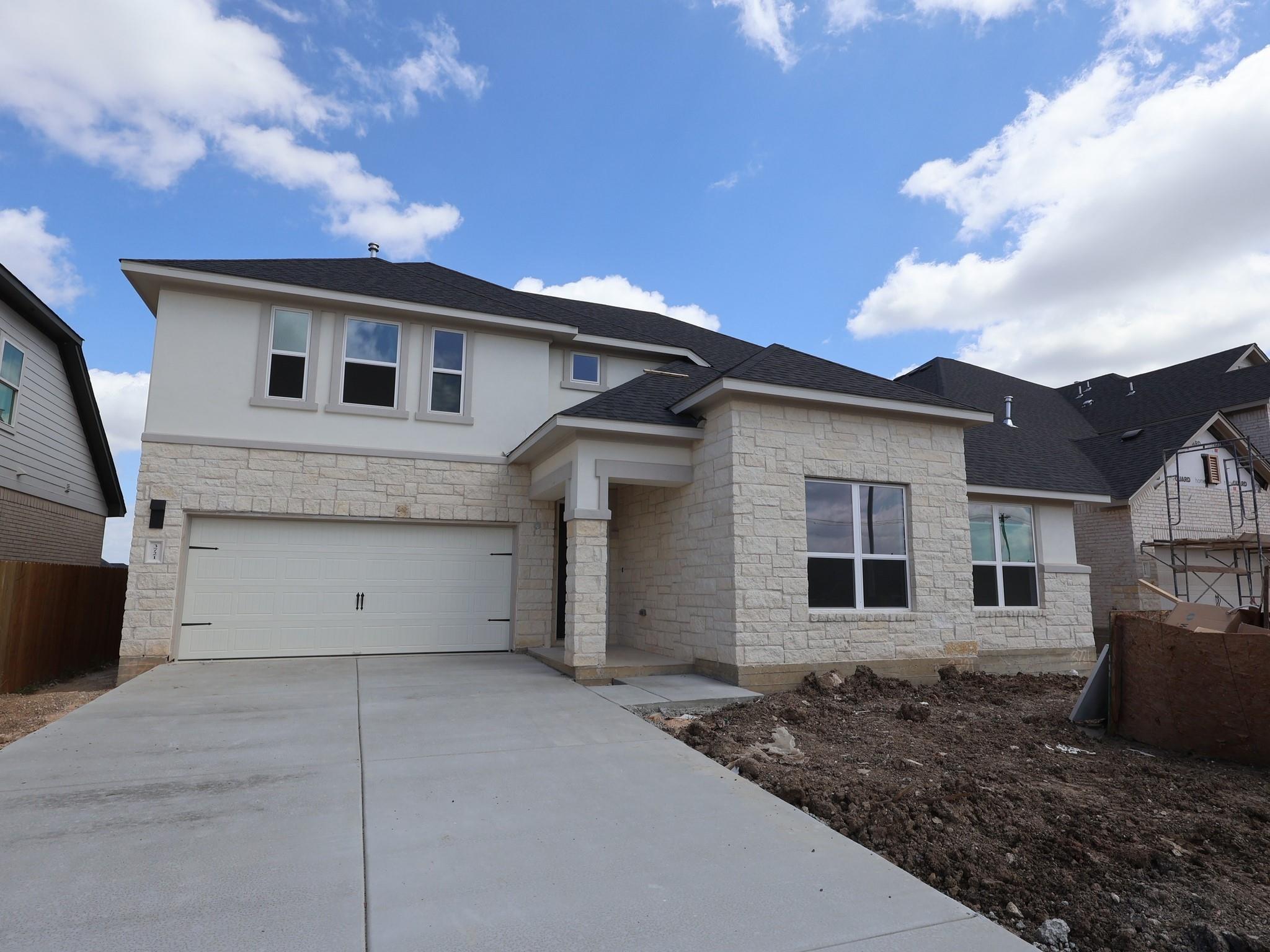 3721 Plentywood LN