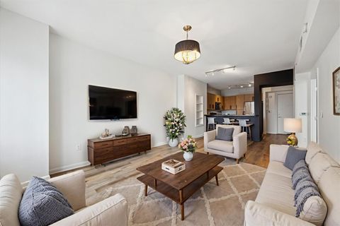 54 Rainey ST 815 Austin TX 78701