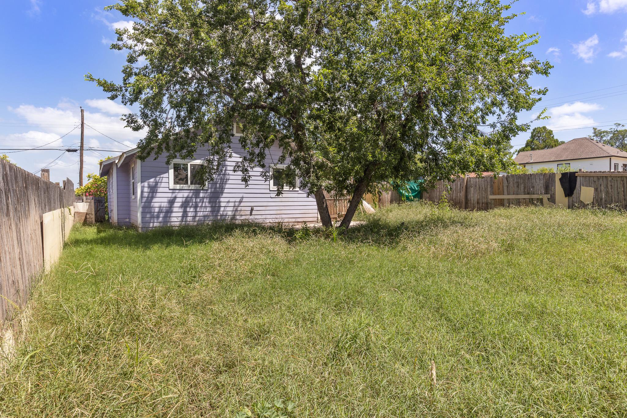 7402 Providence Ave photo 31