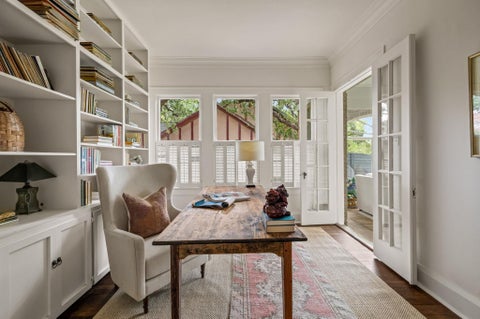 Tiny photo for 106 Laurel LN, Austin, TX 78705 (MLS # 6801877)