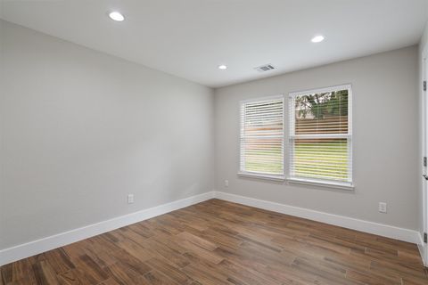 Tiny photo for 803 Glen RD, Austin, TX 78753 (MLS # 1883884)