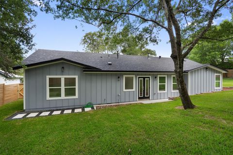 Tiny photo for 803 Glen RD, Austin, TX 78753 (MLS # 1883884)