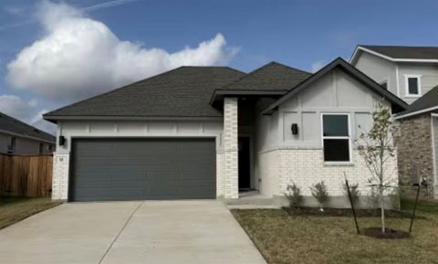 131 Sincere DR Kyle TX 78640