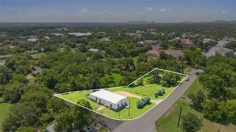 Photo of 404 Nugent, Johnson City, TX 78636 (MLS # 3967571)