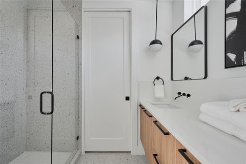 Tiny photo for 7516 Northcrest Blvd Blvd #2, Austin, TX 78752 (MLS # 1253288)