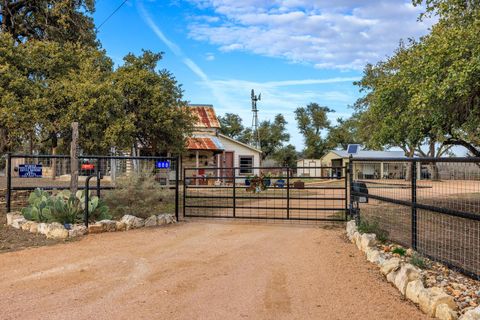 888 Dietrich RD Fredericksburg TX 78624