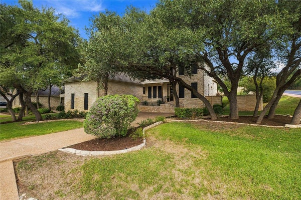 2 WATERFALL DR, THE HILLS, TX 78738 - Image b180e75f180352fa79a6c4363a33dc46/4199600909
