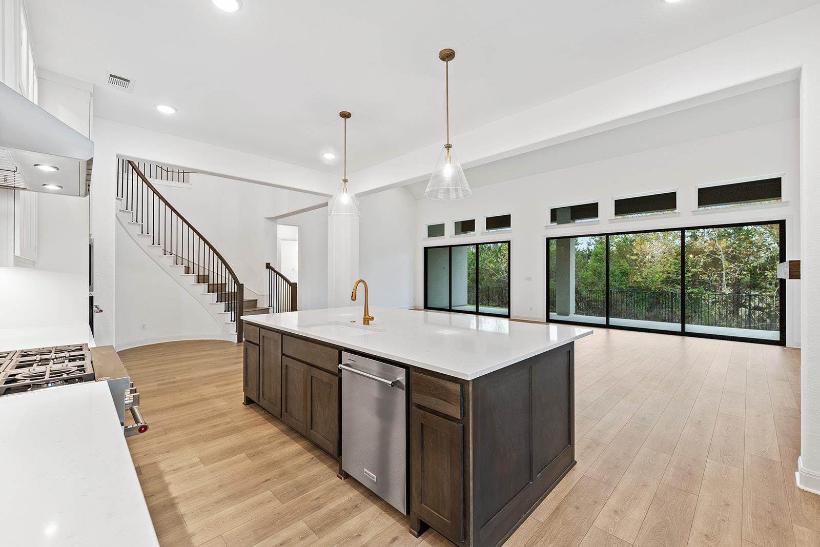 2102 Crimson Sunset DR