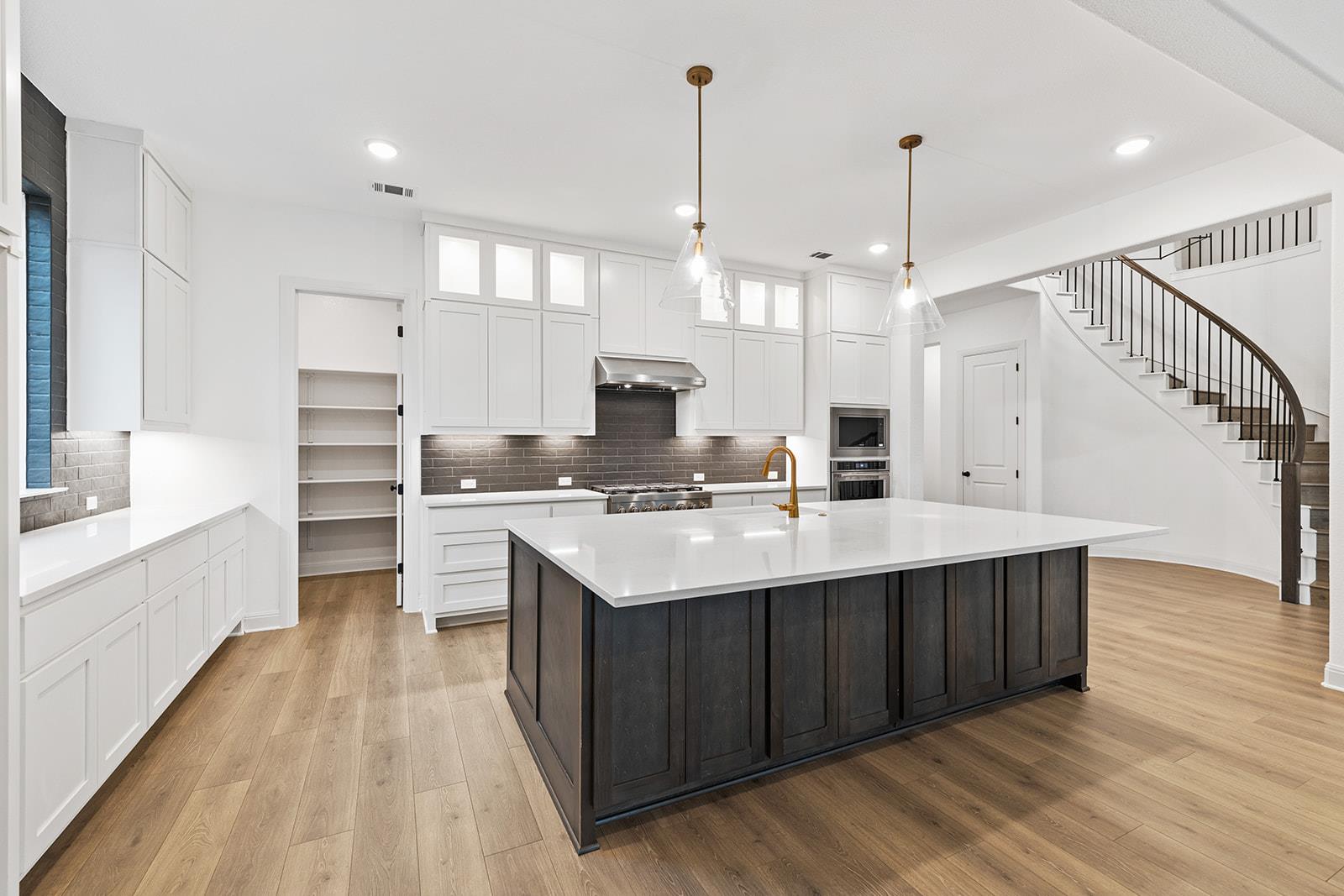 2102 Crimson Sunset DR