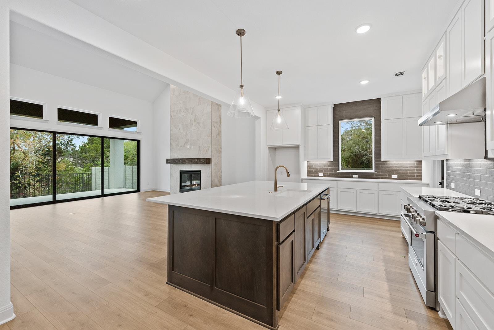 2102 Crimson Sunset DR