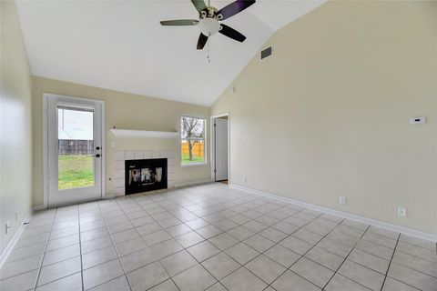Tiny photo for 11412 Tickford DR, Del Valle, TX 78617 (MLS # 2602250)